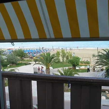 Girasole Frontemare 3* Σαν Μπενεντέτο ντελ Τρόντο