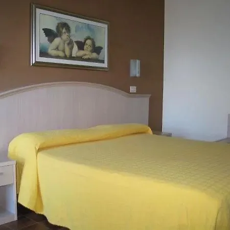 Girasole Frontemare 3* Σαν Μπενεντέτο ντελ Τρόντο