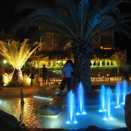 Ξενοδοχείο Girasole Frontemare 3*