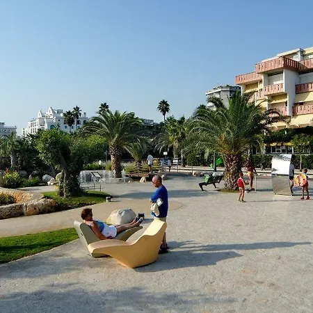 Ξενοδοχείο Girasole Frontemare 3*