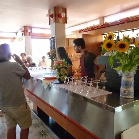 Girasole Frontemare 3* 圣贝内代托-德尔特龙托