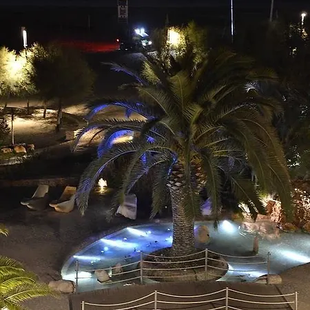 Hotel Girasole Frontemare 3*