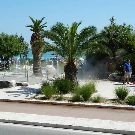 Hotel Girasole Frontemare 3*