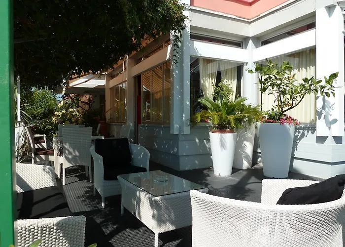 מלון Girasole Frontemare 3*