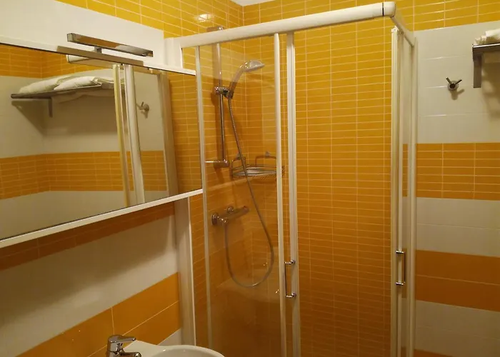 Girasole Frontemare 3* סן בנדטו דל טרנטו